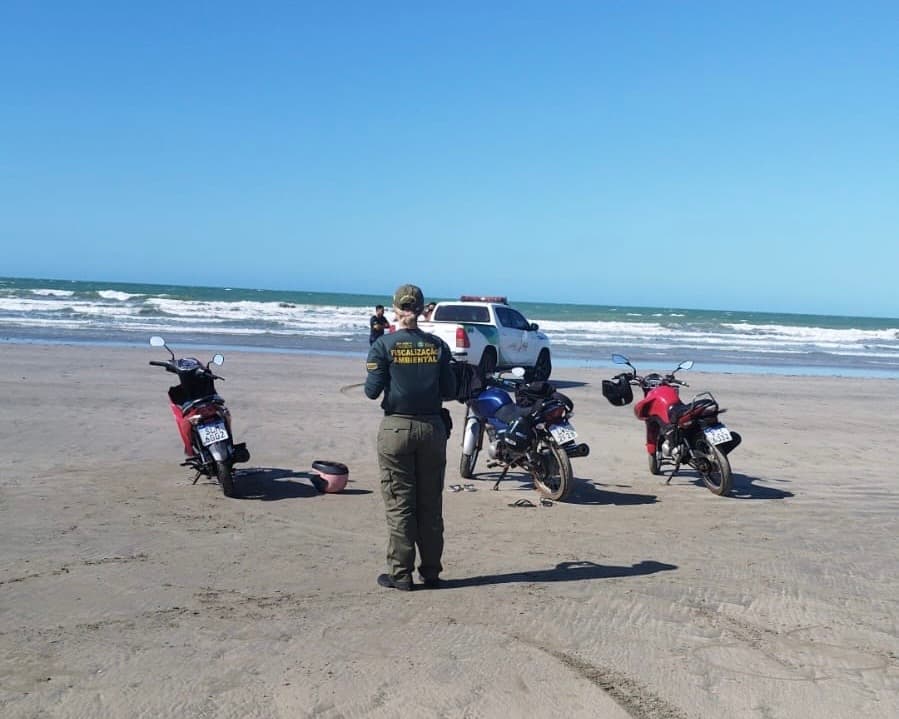 Semarh realiza operação de fiscalização quanto à presença de veículos nas praias piauienses