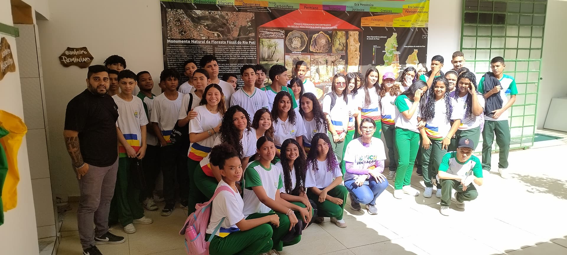Estudantes conhecem a floresta fóssil e aprendem sobre preservação no Centro de Educação Ambiental