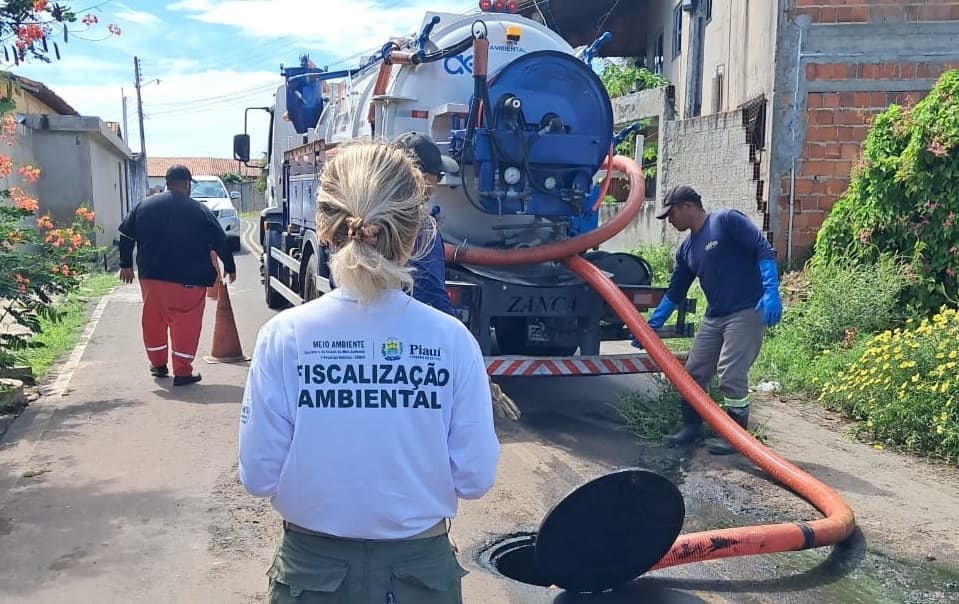 Ação da Semarh leva soluções ambientais para moradores de Ilha Grande, no Litoral do Piauí