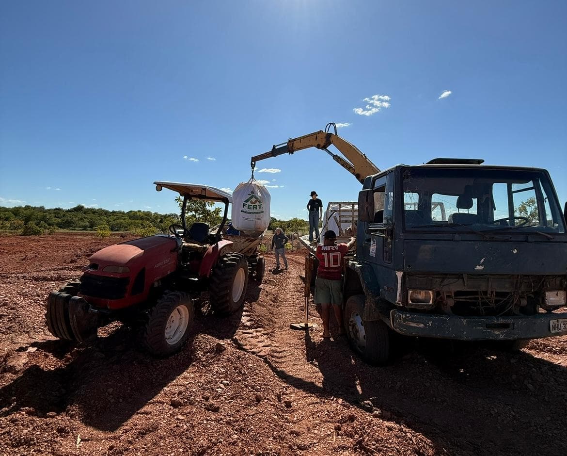 Maquinário usado para distribuir o fertilizante