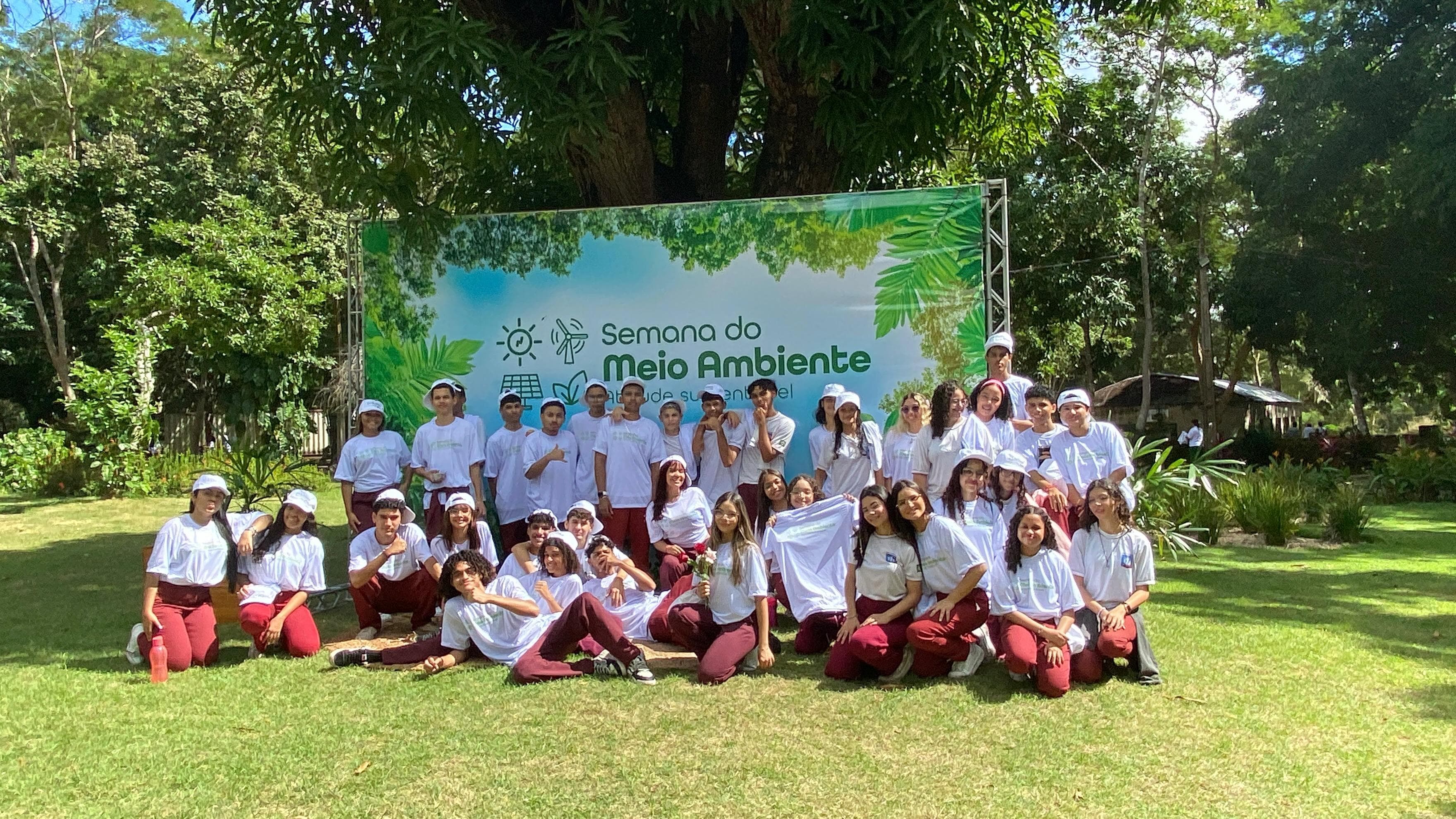 A ação, organizada pela Semarh contou com a participação de cerca de 300 alunos da rede estadual.