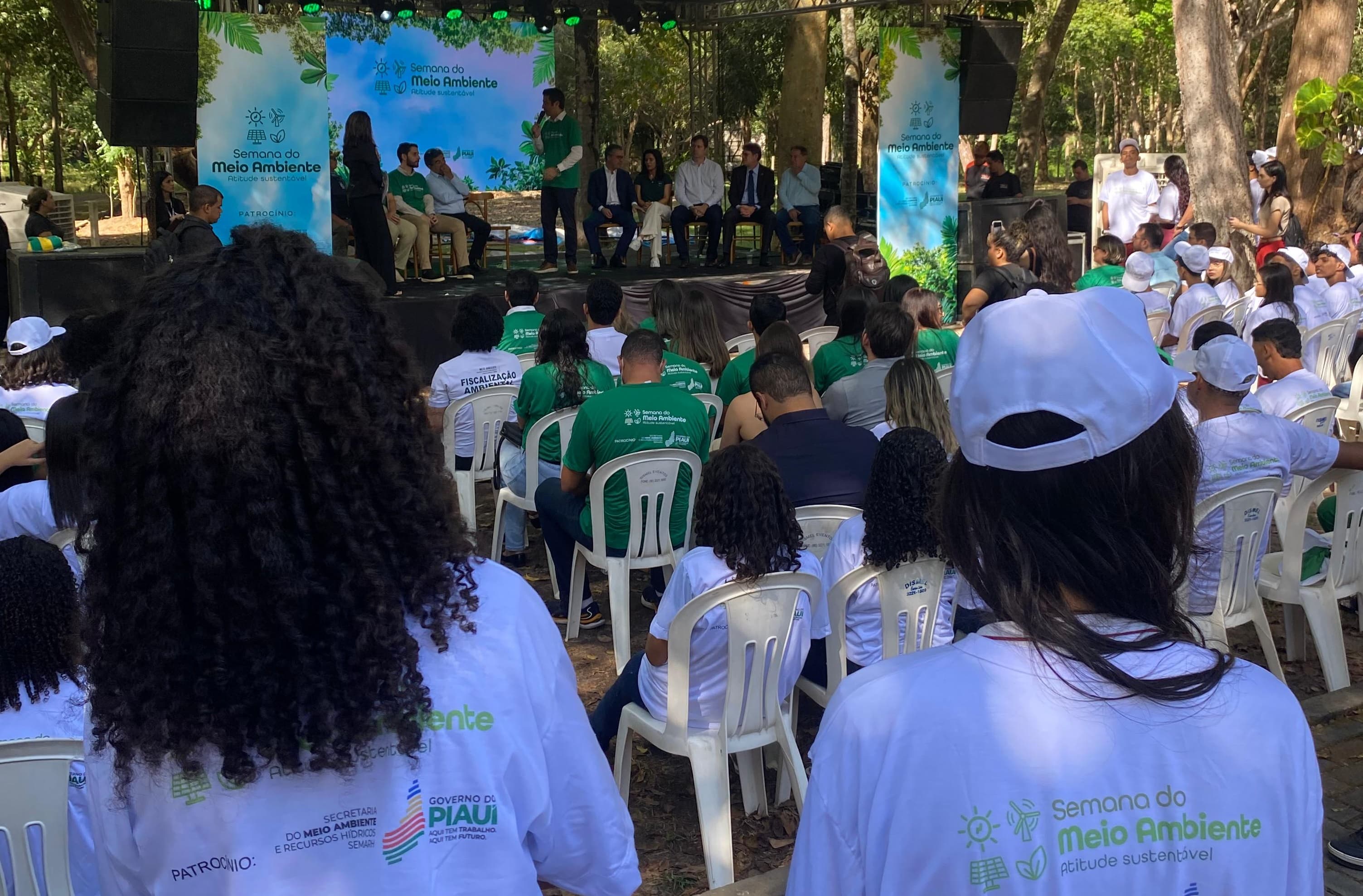 Plantio de 500 mudas de ipê marca início da Semana do Meio Ambiente em Teresina