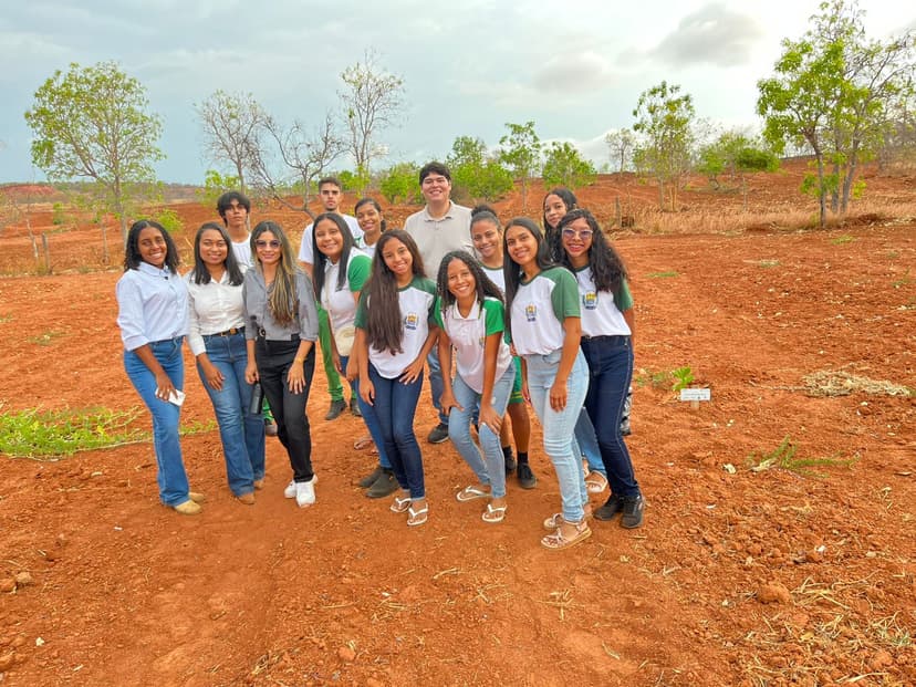 recuperar-para-o-futuro-estudantes-de-gilbues-vivenciam-na-pratica-a-reconstrucao-ambiental-do-cerrado-piauiense