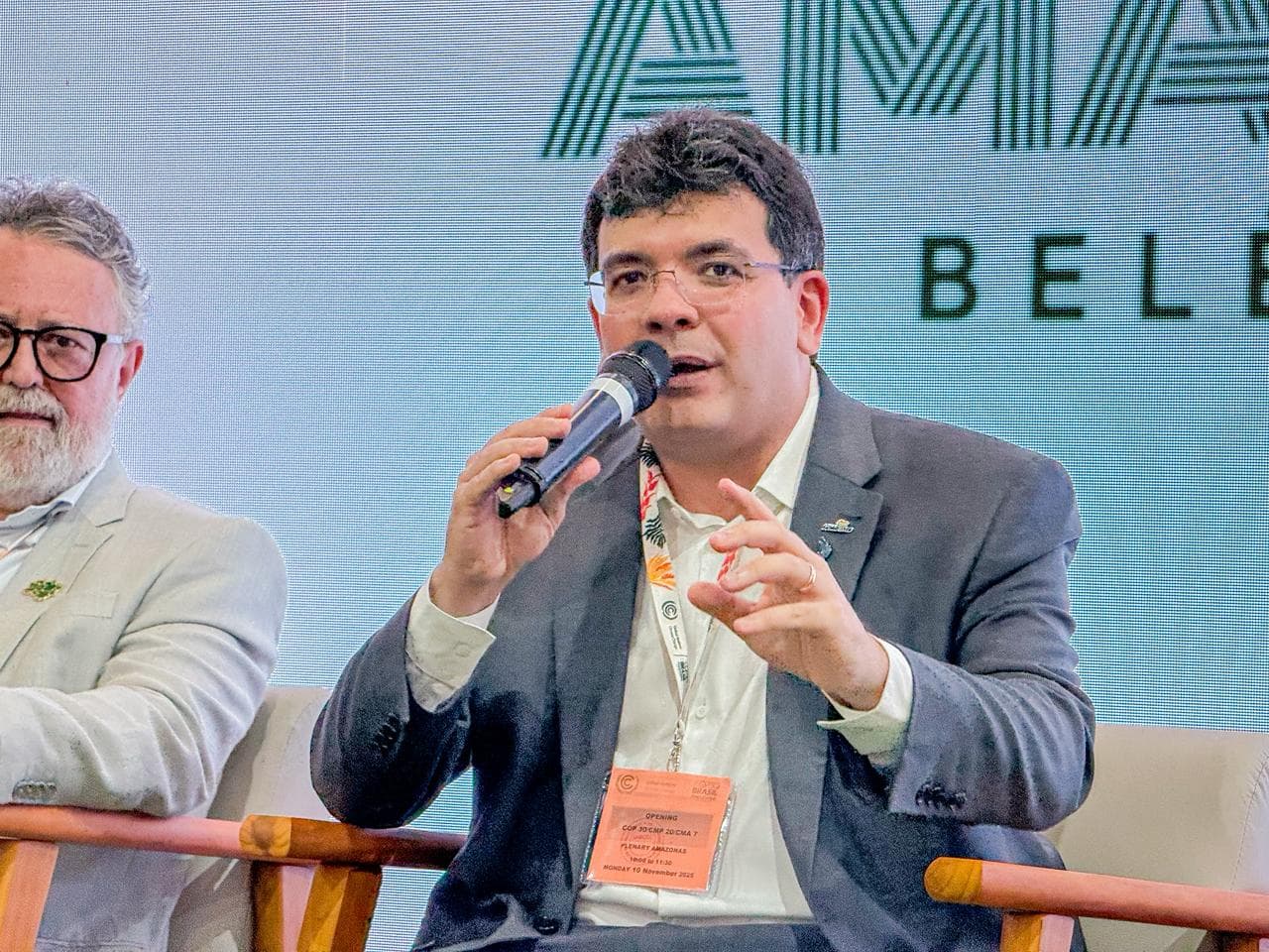 Governador Rafael Fonteles.