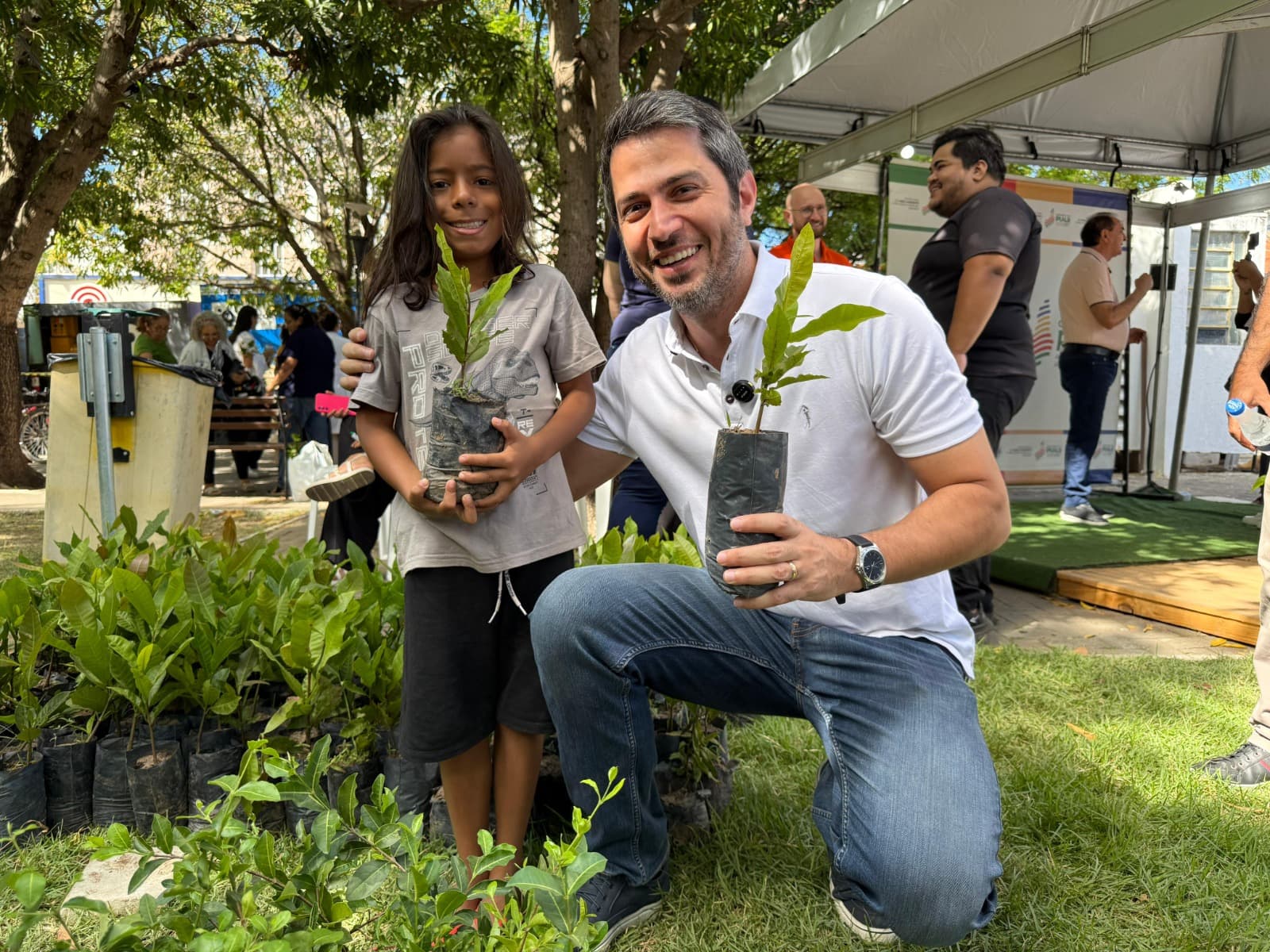 Semarh encerra participação nos Diálogos pelos Municípios com mais de 100 mil mudas distribuídas