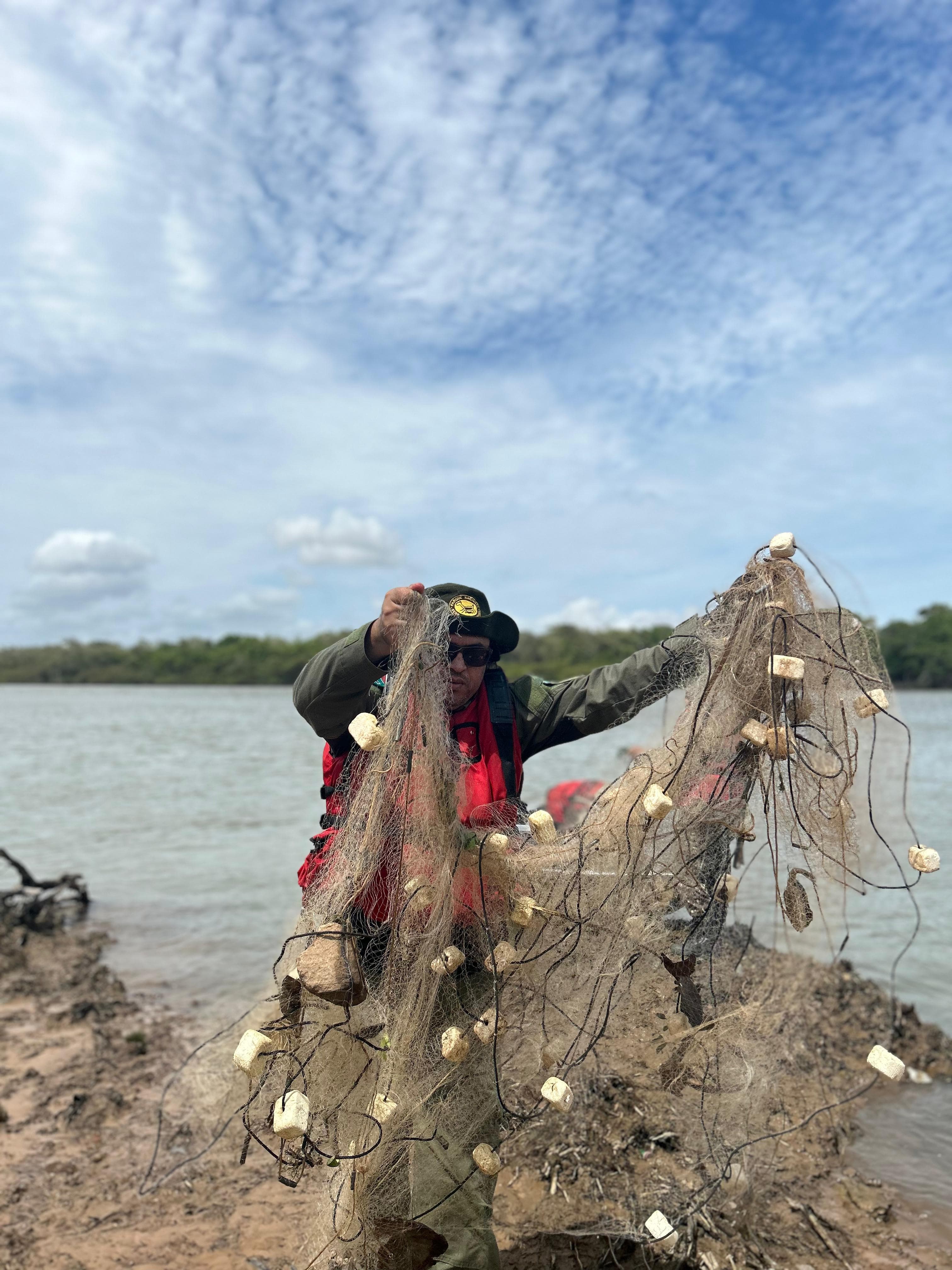 Mesmo com a restrição, algumas modalidades de pesca estão autorizadas, desde que dentro das normas estabelecidas.