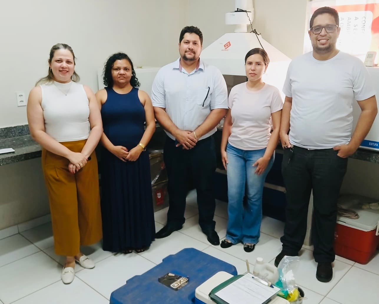 Equipe da Sala de Monitoramento da Semarh/PI, na visita composta por Giovani Fonseca, Coordenador do programa QUALIÁGUA, e Sara Cardoso, coordenadora da Sala no Piauí e climatologista.