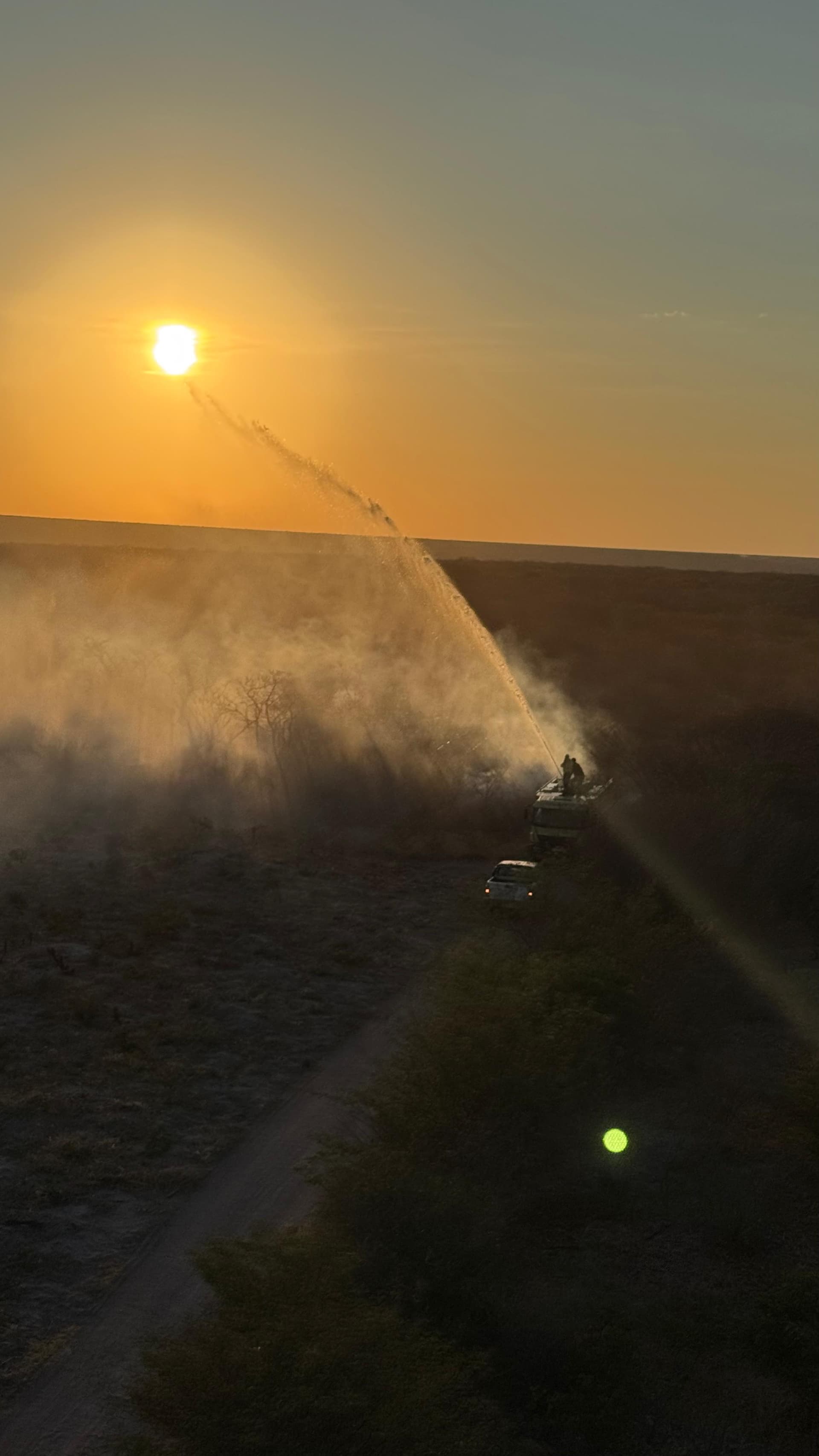 Brigadistas atuam no combate a incêndio no Corredor Ecológico de São Raimundo Nonato